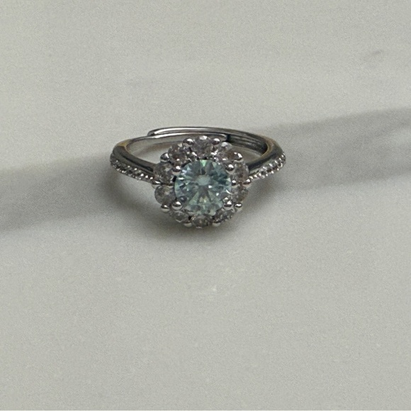 Light Blue 1ct Moissanite Ring S925 White Gold Plated Blue And White Round 6-12 - Picture 5 of 10